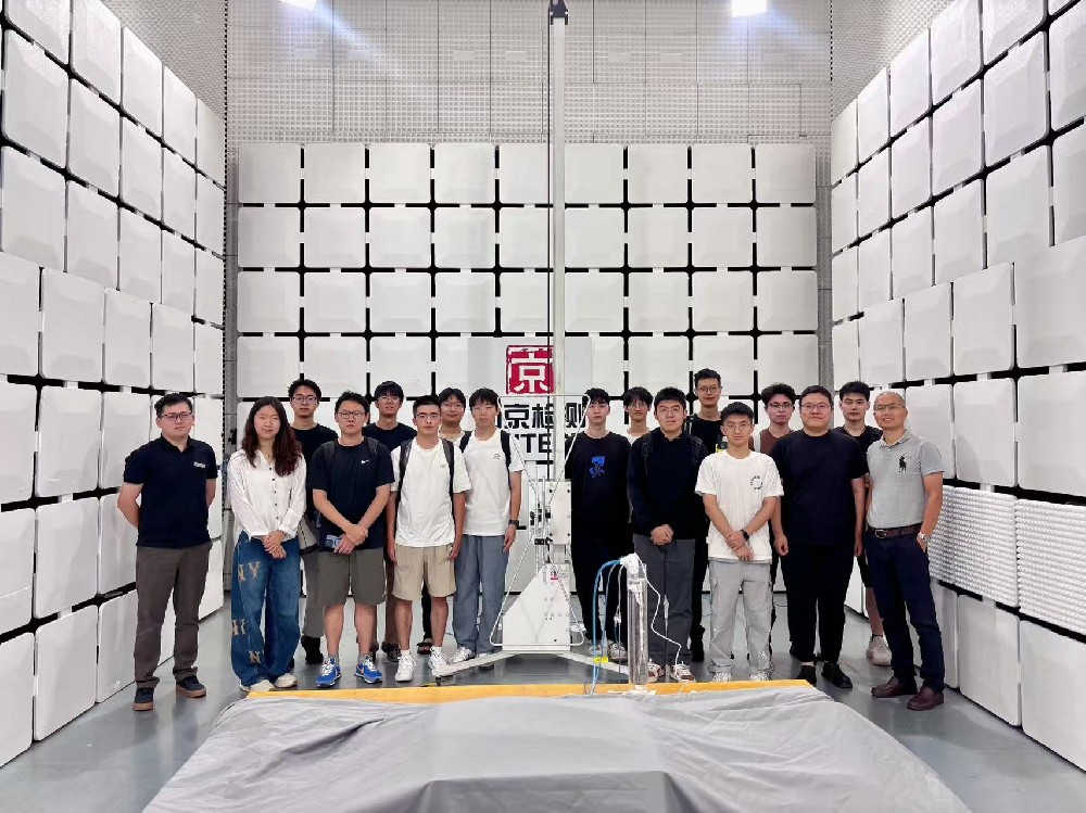 上海交大學(xué)子探秘創(chuàng)京檢測實(shí)驗(yàn)室!這場線下研學(xué)活動(dòng)超“硬核”